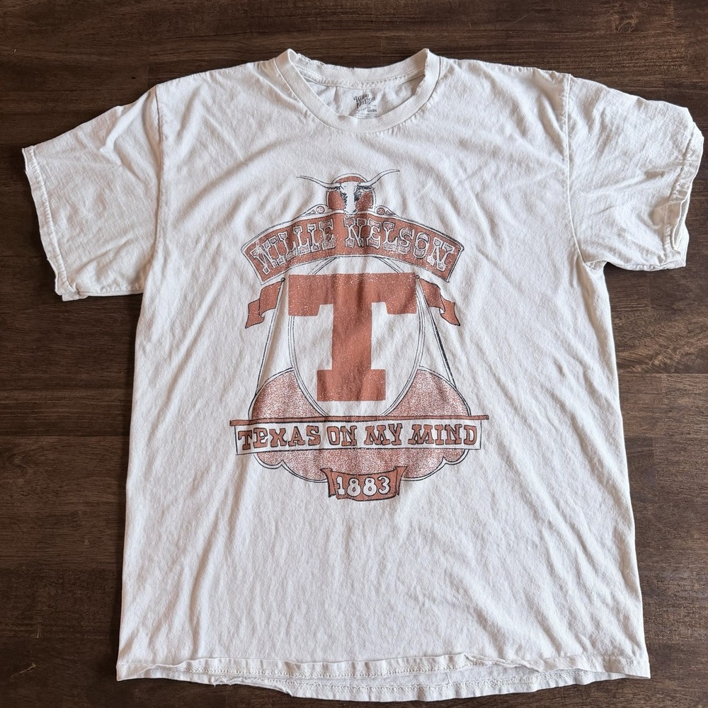 Willie Nelson X University of Texas Longhorns Texas On My Mind Men's Medium